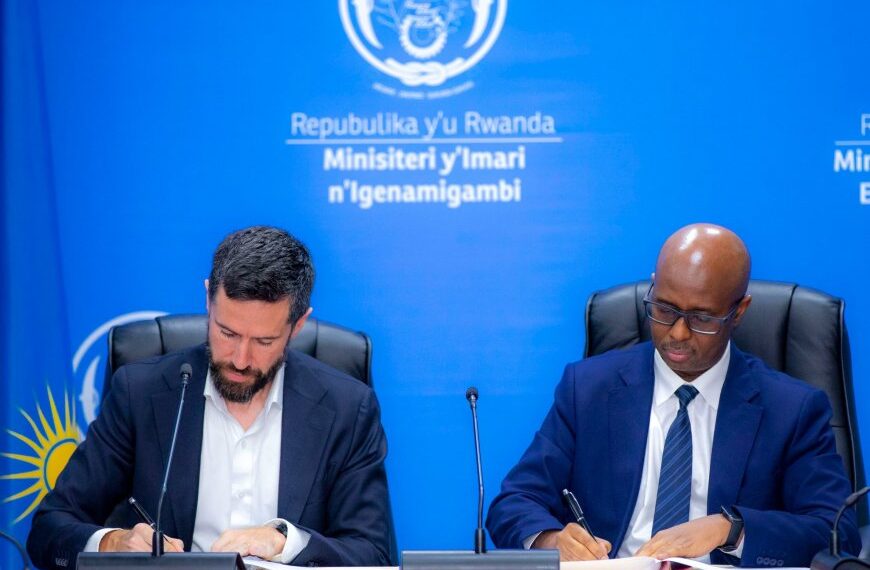 Rwanda Partners With GiveDirectly in $150 Million Plan to Cut Poverty
